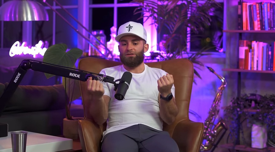 中国海警舰艇编队在我钓鱼岛领海巡航